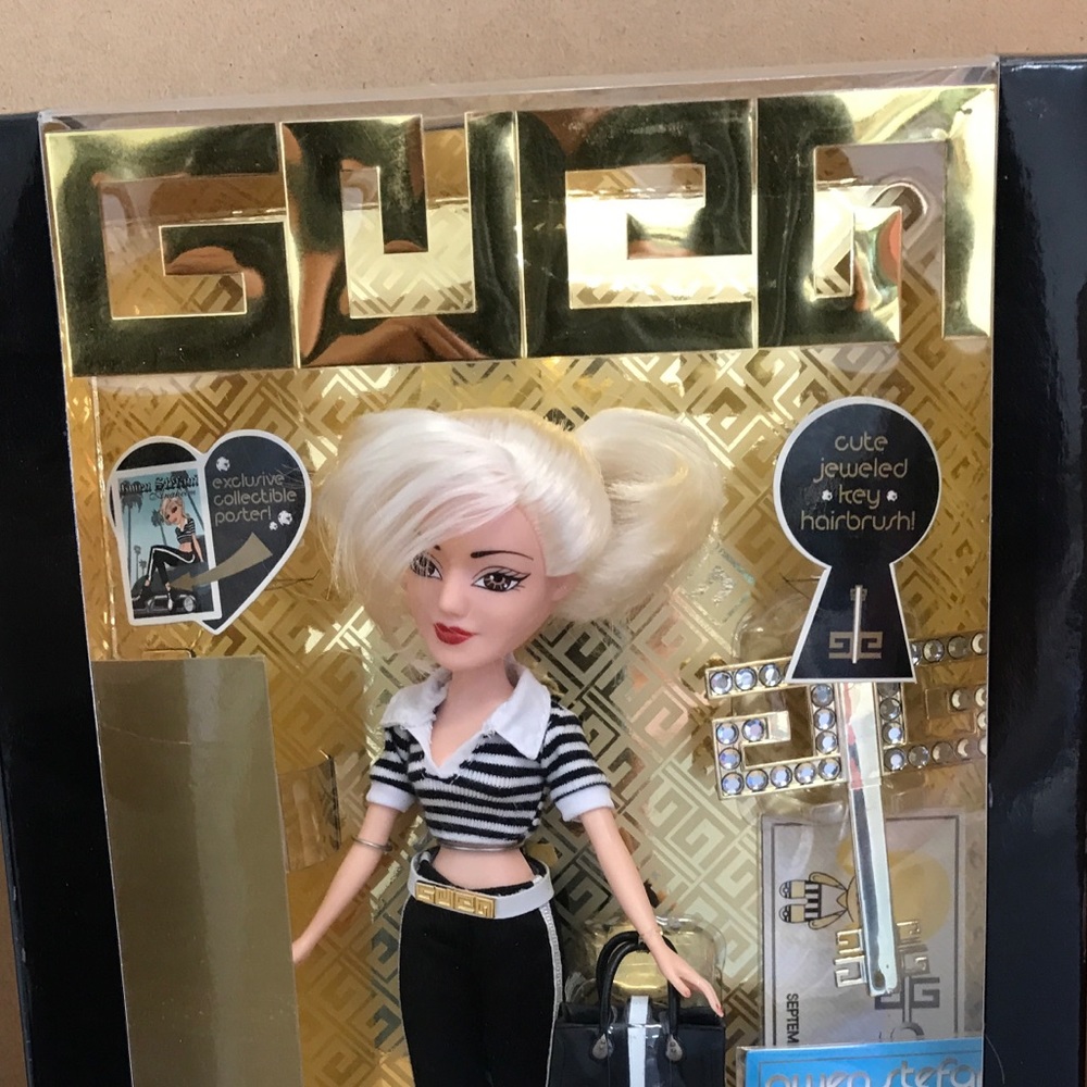 Gwen Stefani - The Sweet Escape - Collectors- Doll - Picture 3 of 3